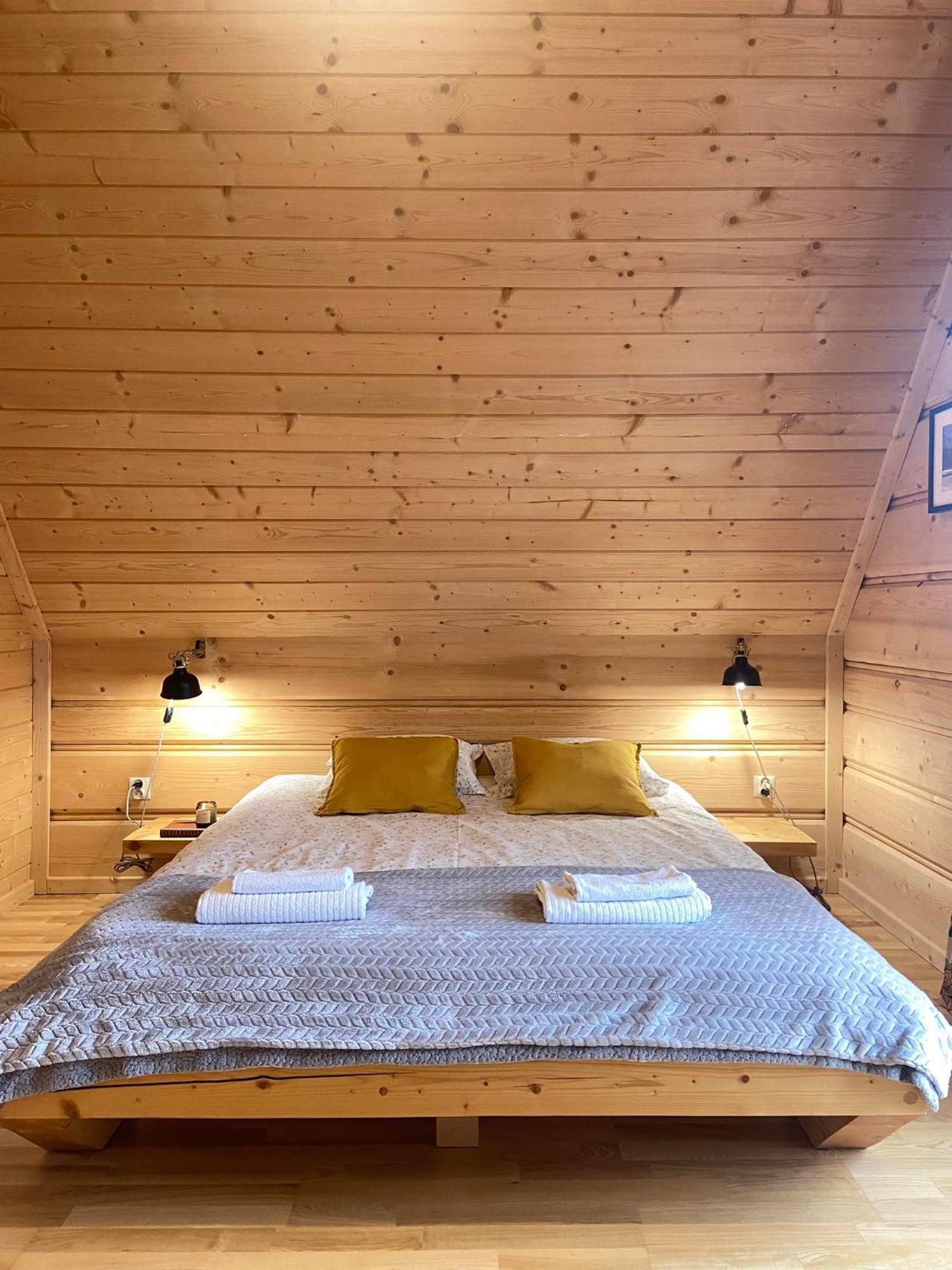 Widokowe -przystanek Salamandra Chalet *